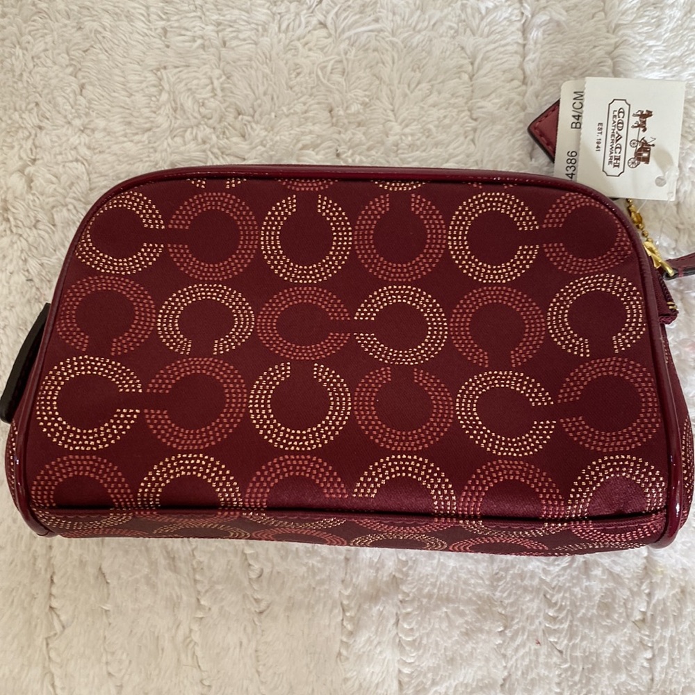 Coach - Picture 4 of 5